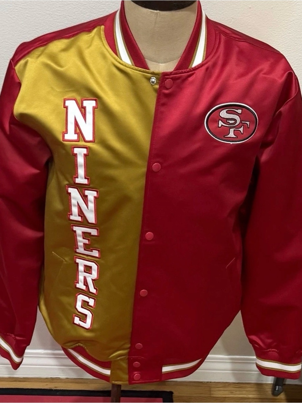Authentic Mitchell & Ness San Francisco 49ers Lightweight Satin Jacket Men’s L